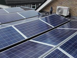 hybride-warmtepomp-met-zonnepanelen-1